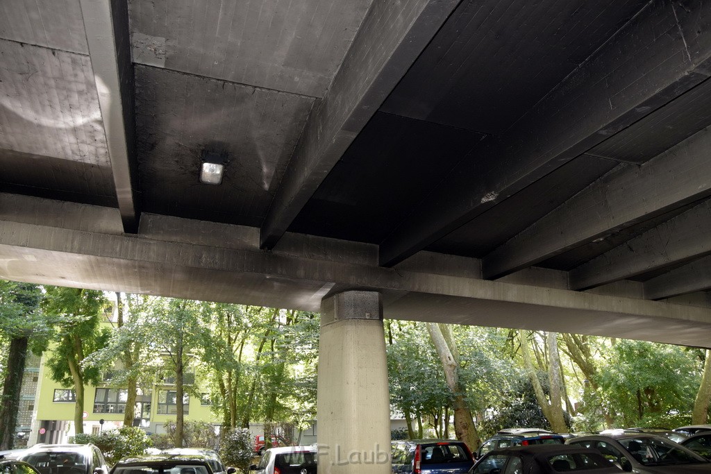 Auto 1 Koeln Suedstadt Weichserhof unter der Severinsbruecke P05.JPG - Miklos Laubert